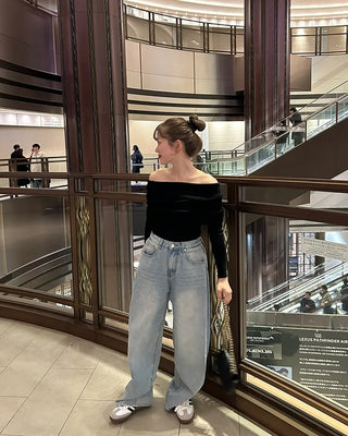 Slim Off-Shoulder Knit