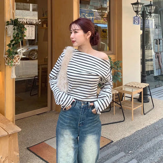 Striped off-shoulder T-shirt