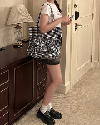 Checkered frill shoulder bag