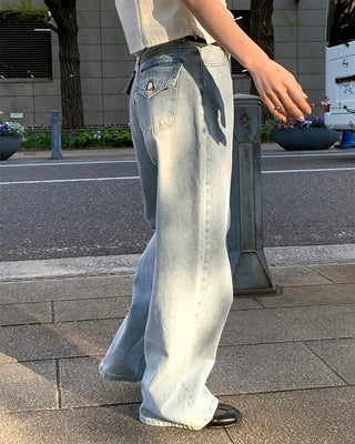 Wide-leg denim jeans with rear pockets