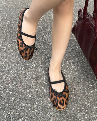 Strap ballet shoes