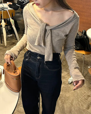 Tie-off shoulder knit