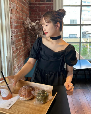 Choker Square Puff Blouse