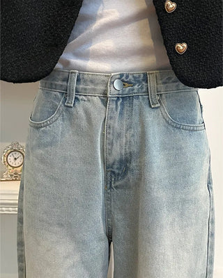 Wide-leg denim jeans with rear pockets