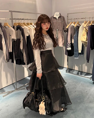 Side-shirred long-sleeve T-shirt