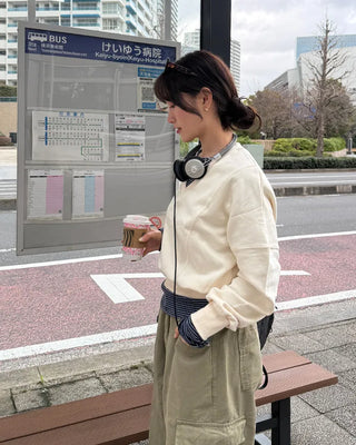 V-neck oversized sweatshirt