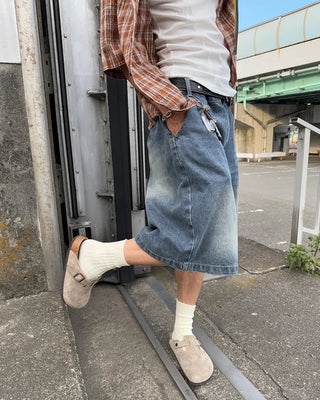 Washed Bermuda denim pants