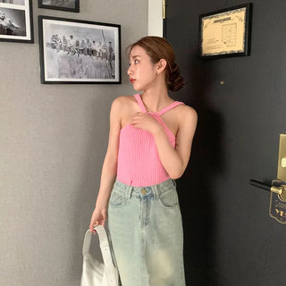 Neck Point Knit Top