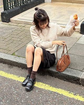 Square-toe lace-up shoes