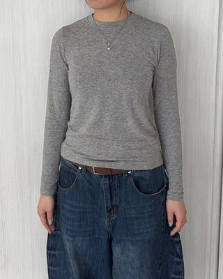 Basic long-sleeve T-shirt