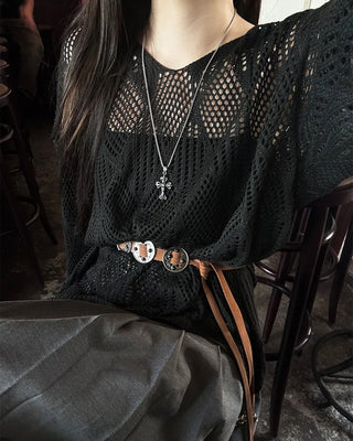 Sleeveless perforated knit set with belt
