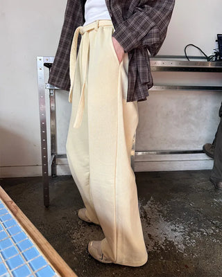 Wide-leg pants with waist ribbon