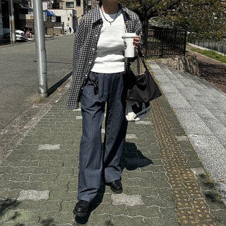 One-tuck easy denim pants