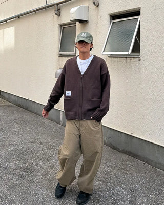 Curved cotton pants