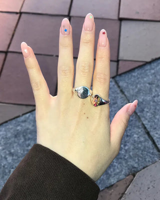 Simple cubic ring