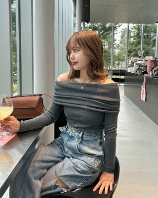 Slim-fit off-shoulder t-shirt
