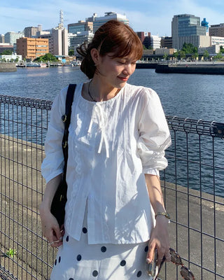 Frilled ribbon blouse