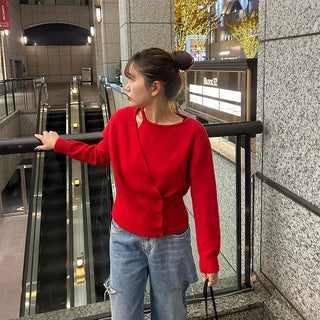 String Button Knit
