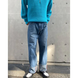 Rolled-up denim pants
