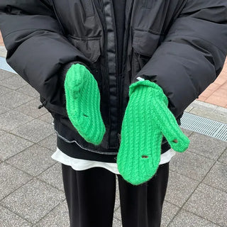 Cable knit gloves