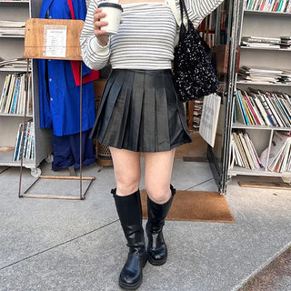 Leather pleated skirt