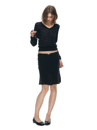 [NECY] Wavy Black Ribbed Slim Knit