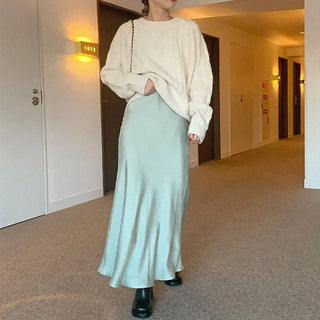 Cable knit round neck sweater