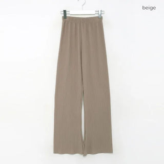 Pleated semi-bootcut pants