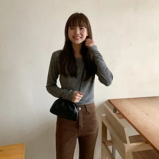 Round long-sleeved T-shirt