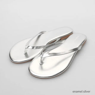 Simple beach sandals