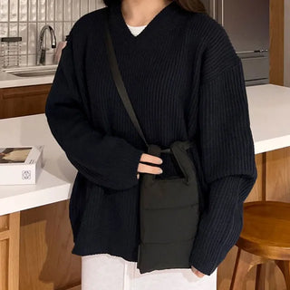 V-neck ribbed knit