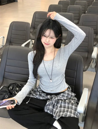 U-neck shirred long-sleeved T-shirt
