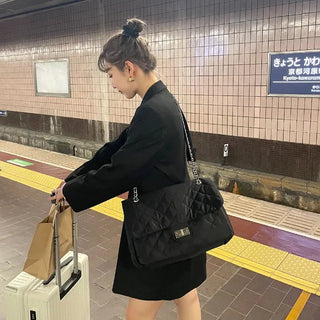 Quilted shoulder bag