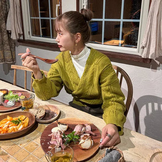 Wrap-design knit