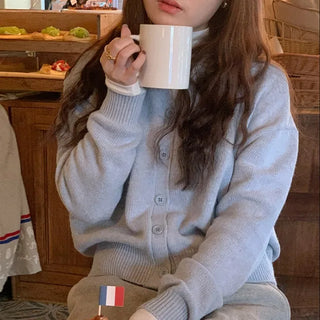 Loose-fitting V-neck cardigan
