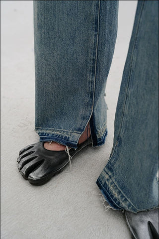 [MASONPRINCE] Distressed High-Waist Denim Jeans