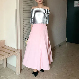 Pintuck flared long skirt