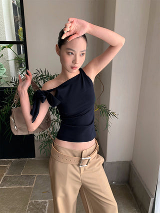 lace-up off-shoulder