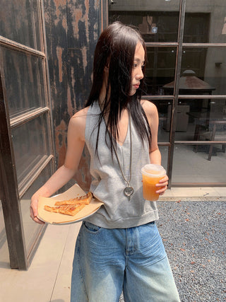 backless V-neck Top