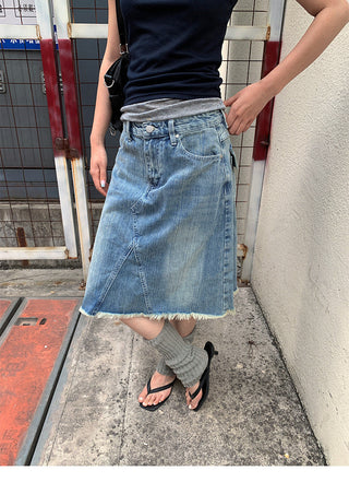 button denim skirt