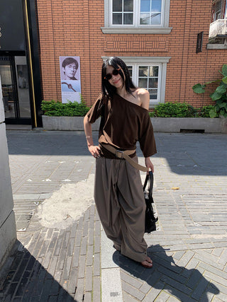 pleated wide-leg pants