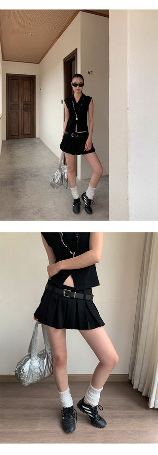 pleated mini skirt