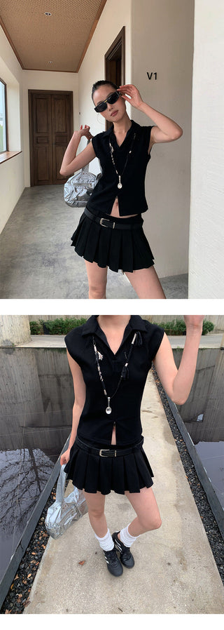 pleated mini skirt
