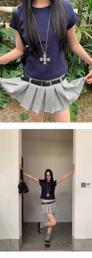 pleated mini skirt
