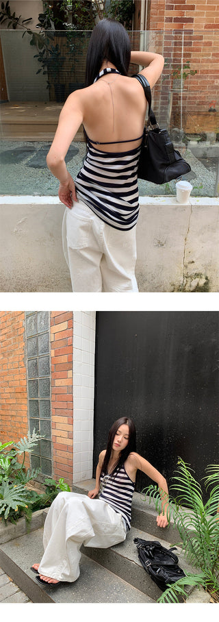 striped U-collar Top