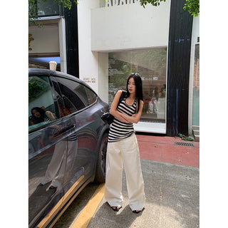 striped U-collar Top