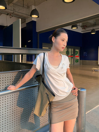 pleated V-neck Tops