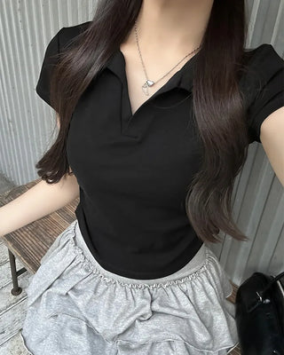Open-collar shirred half-length T-shirt