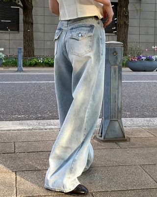 Wide-leg denim jeans with rear pockets