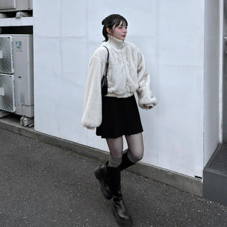 Knitted pleated skirt